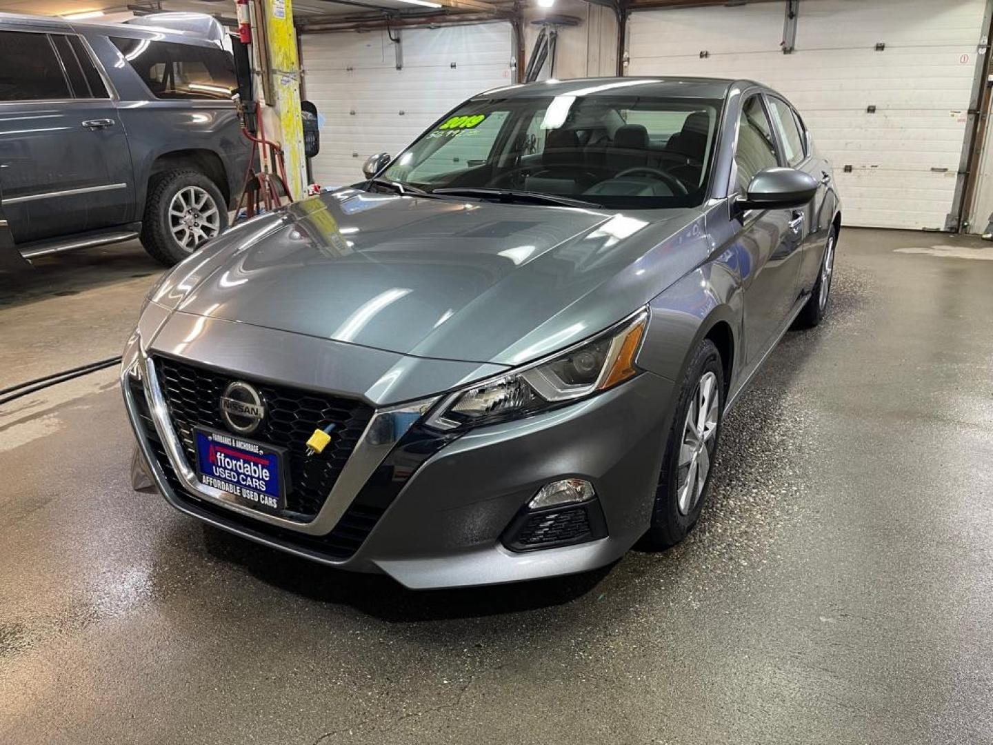 2019 GREY NISSAN ALTIMA S (1N4BL4BV2KC) with an 2.5L engine, Continuously Variable transmission, located at 2525 S. Cushman, Fairbanks, AK, 99701, (907) 452-5707, 64.824036, -147.712311 - Photo#1