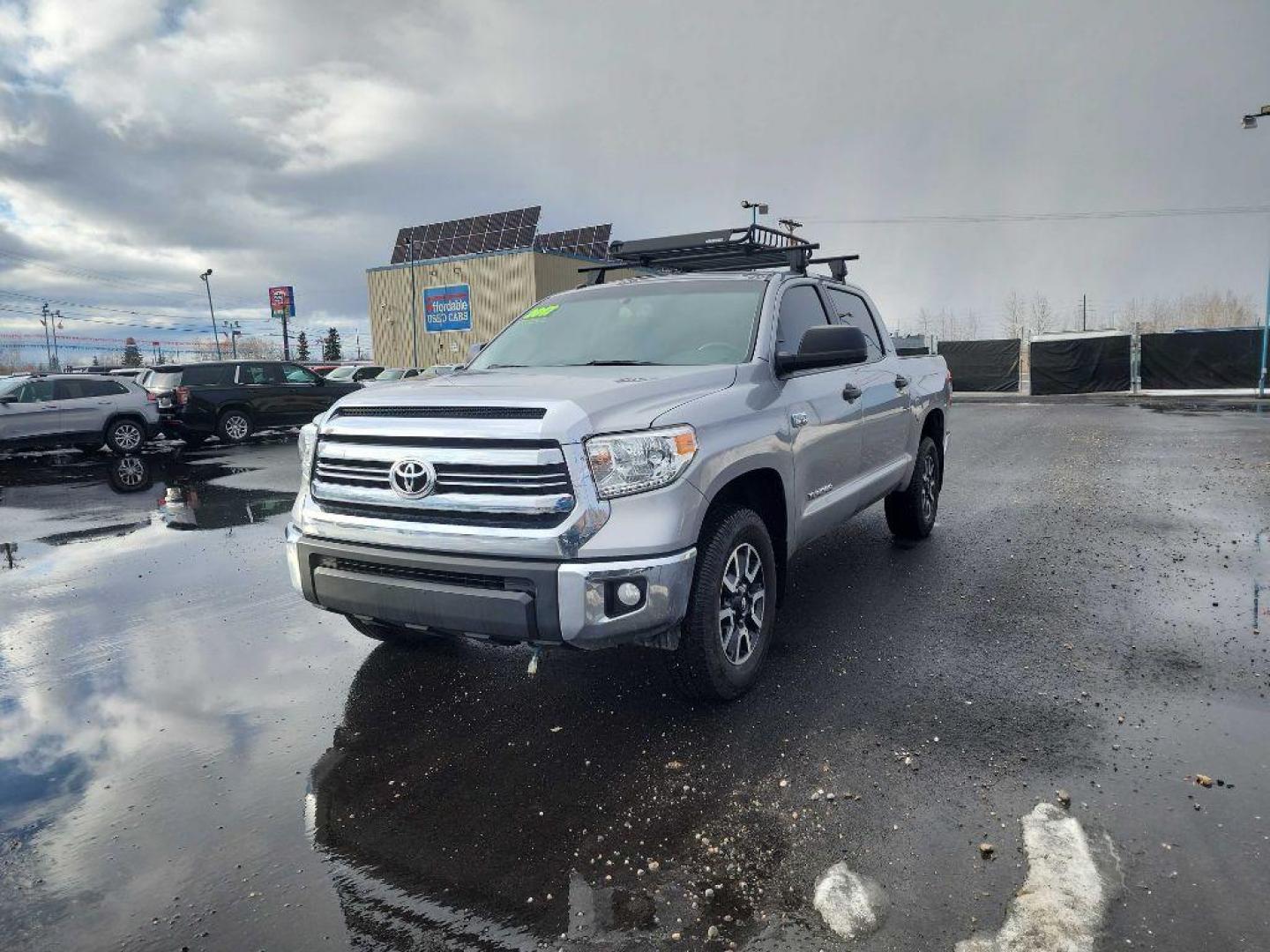 2017 SILVER TOYOTA TUNDRA CREWMAX SR5 (5TFDY5F13HX) with an 5.7L engine, Automatic transmission, located at 2525 S. Cushman, Fairbanks, AK, 99701, (907) 452-5707, 64.824036, -147.712311 - Photo#0