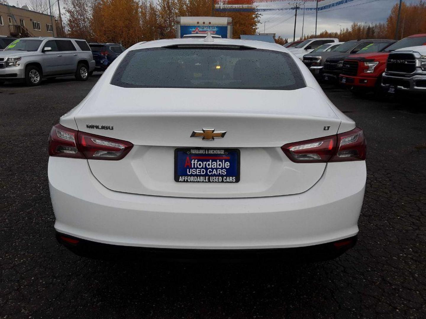 2020 WHITE CHEVROLET MALIBU LT (1G1ZD5ST8LF) with an 1.5L engine, Continuously Variable transmission, located at 2525 S. Cushman, Fairbanks, AK, 99701, (907) 452-5707, 64.824036, -147.712311 - Photo#5