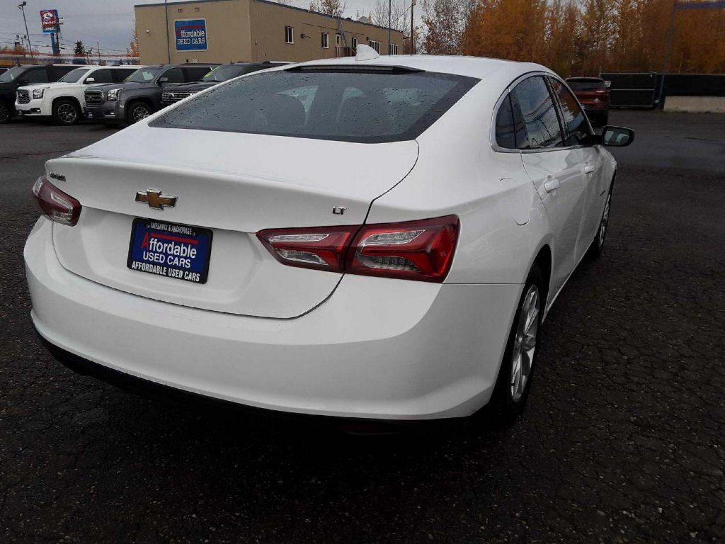 2020 WHITE CHEVROLET MALIBU LT (1G1ZD5ST8LF) with an 1.5L engine, Continuously Variable transmission, located at 2525 S. Cushman, Fairbanks, AK, 99701, (907) 452-5707, 64.824036, -147.712311 - Photo#6