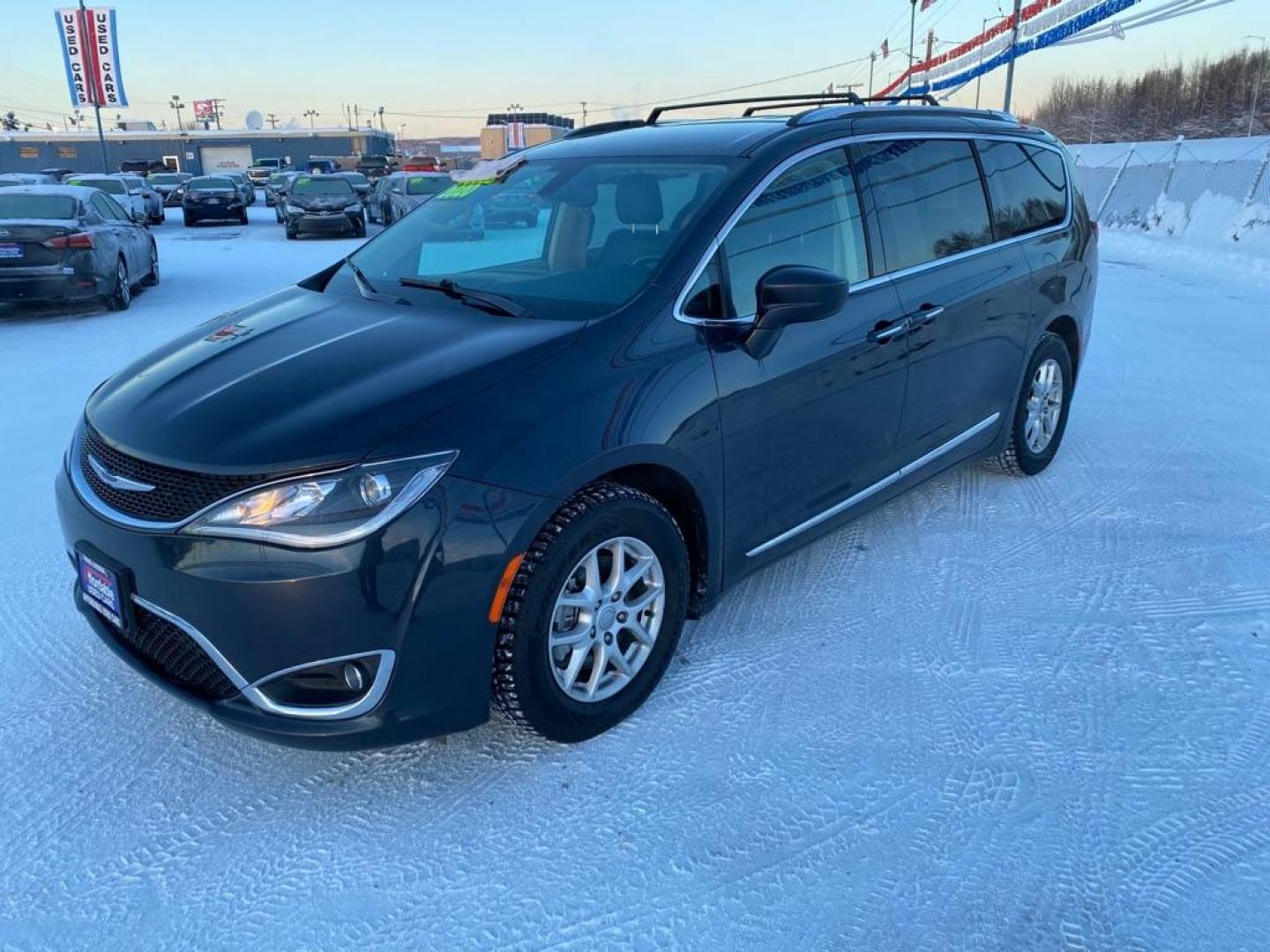 2020 BLACK CHRYSLER PACIFICA TOURING L (2C4RC1BGXLR) with an 3.6L engine, Automatic transmission, located at 2525 S. Cushman, Fairbanks, AK, 99701, (907) 452-5707, 64.824036, -147.712311 - Photo#0