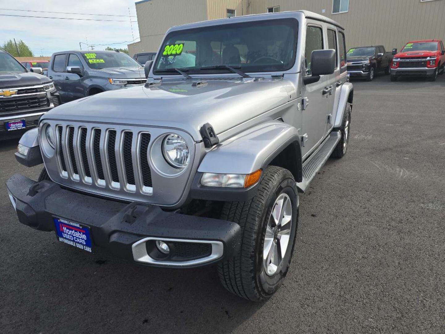 2020 SILVER JEEP WRANGLER UNLIMI SAHARA (1C4HJXEN7LW) with an 2.0L engine, Automatic transmission, located at 2525 S. Cushman, Fairbanks, AK, 99701, (907) 452-5707, 64.824036, -147.712311 - Photo#1