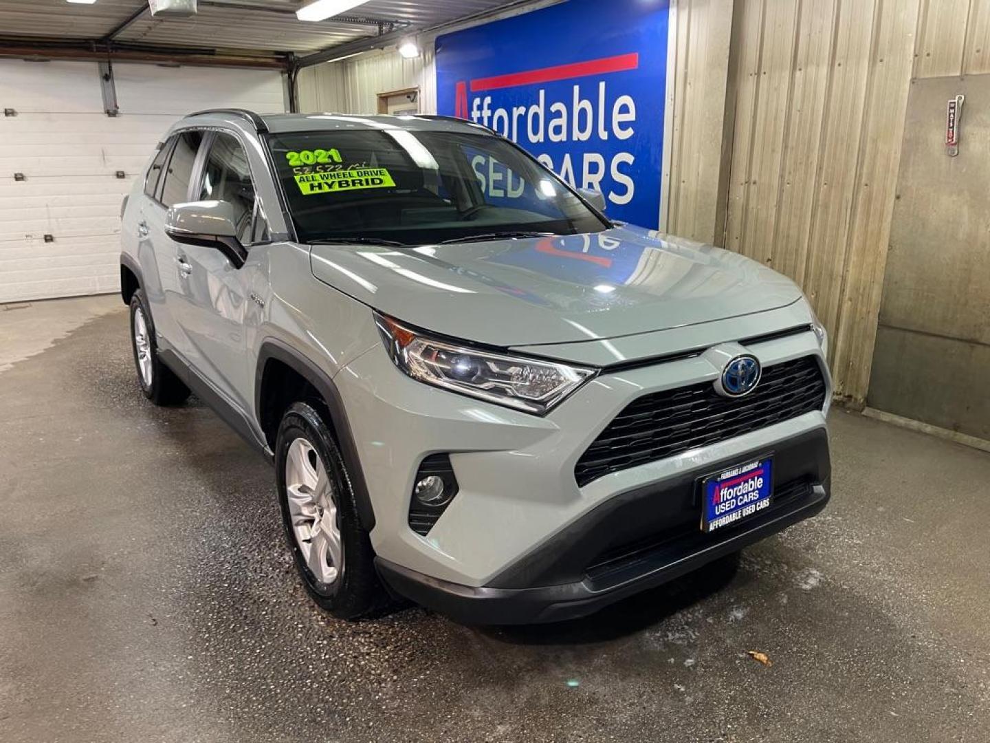 2021 GRAY TOYOTA RAV4 XLE HYBRID XLE (2T3RWRFV1MW) with an 2.5L engine, Automatic transmission, located at 2525 S. Cushman, Fairbanks, AK, 99701, (907) 452-5707, 64.824036, -147.712311 - Photo#0