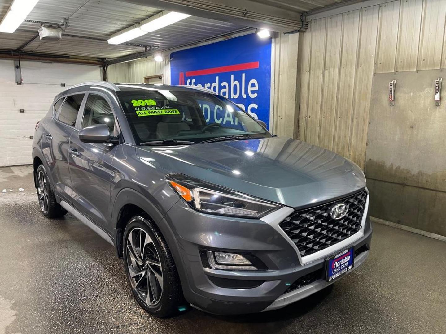 2019 GRAY HYUNDAI TUCSON LIMITED (KM8J3CAL0KU) with an 2.4L engine, Automatic transmission, located at 2525 S. Cushman, Fairbanks, AK, 99701, (907) 452-5707, 64.824036, -147.712311 - Photo#0