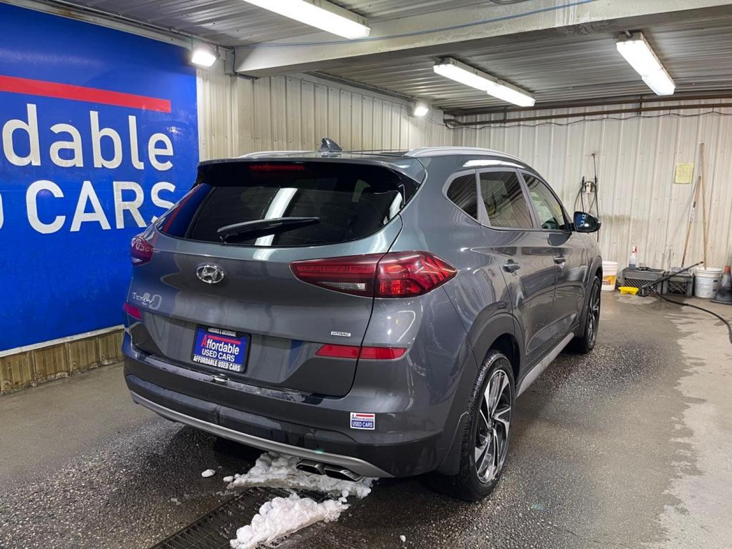 2019 GRAY HYUNDAI TUCSON LIMITED (KM8J3CAL0KU) with an 2.4L engine, Automatic transmission, located at 2525 S. Cushman, Fairbanks, AK, 99701, (907) 452-5707, 64.824036, -147.712311 - Photo#2