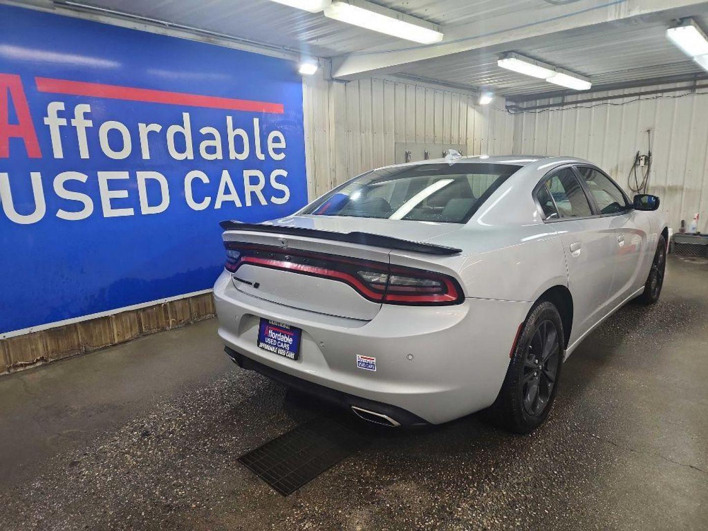 2020 SILVER DODGE CHARGER SXT (2C3CDXJG3LH) with an 3.6L engine, Automatic transmission, located at 2525 S. Cushman, Fairbanks, AK, 99701, (907) 452-5707, 64.824036, -147.712311 - Photo#2