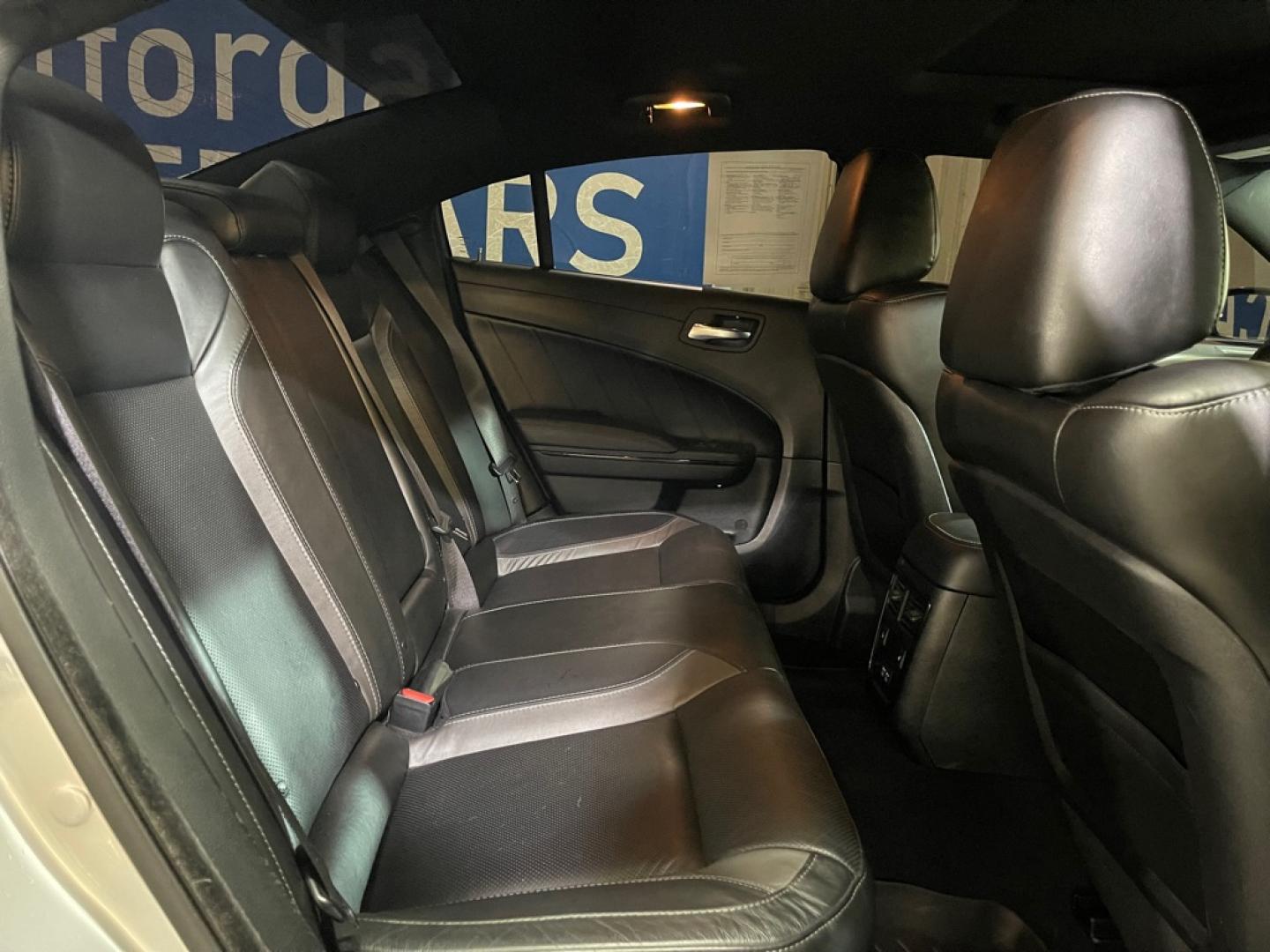 2020 SILVER DODGE CHARGER SXT (2C3CDXJG3LH) with an 3.6L engine, Automatic transmission, located at 2525 S. Cushman, Fairbanks, AK, 99701, (907) 452-5707, 64.824036, -147.712311- Photo#4