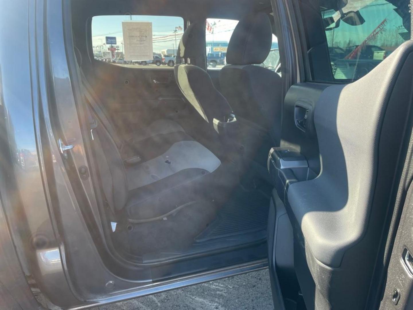 2021 GRAY TOYOTA TACOMA DOUBLE CAB (5TFCZ5AN0MX) with an 3.5L engine, Automatic transmission, located at 2525 S. Cushman, Fairbanks, AK, 99701, (907) 452-5707, 64.824036, -147.712311 - Photo#4