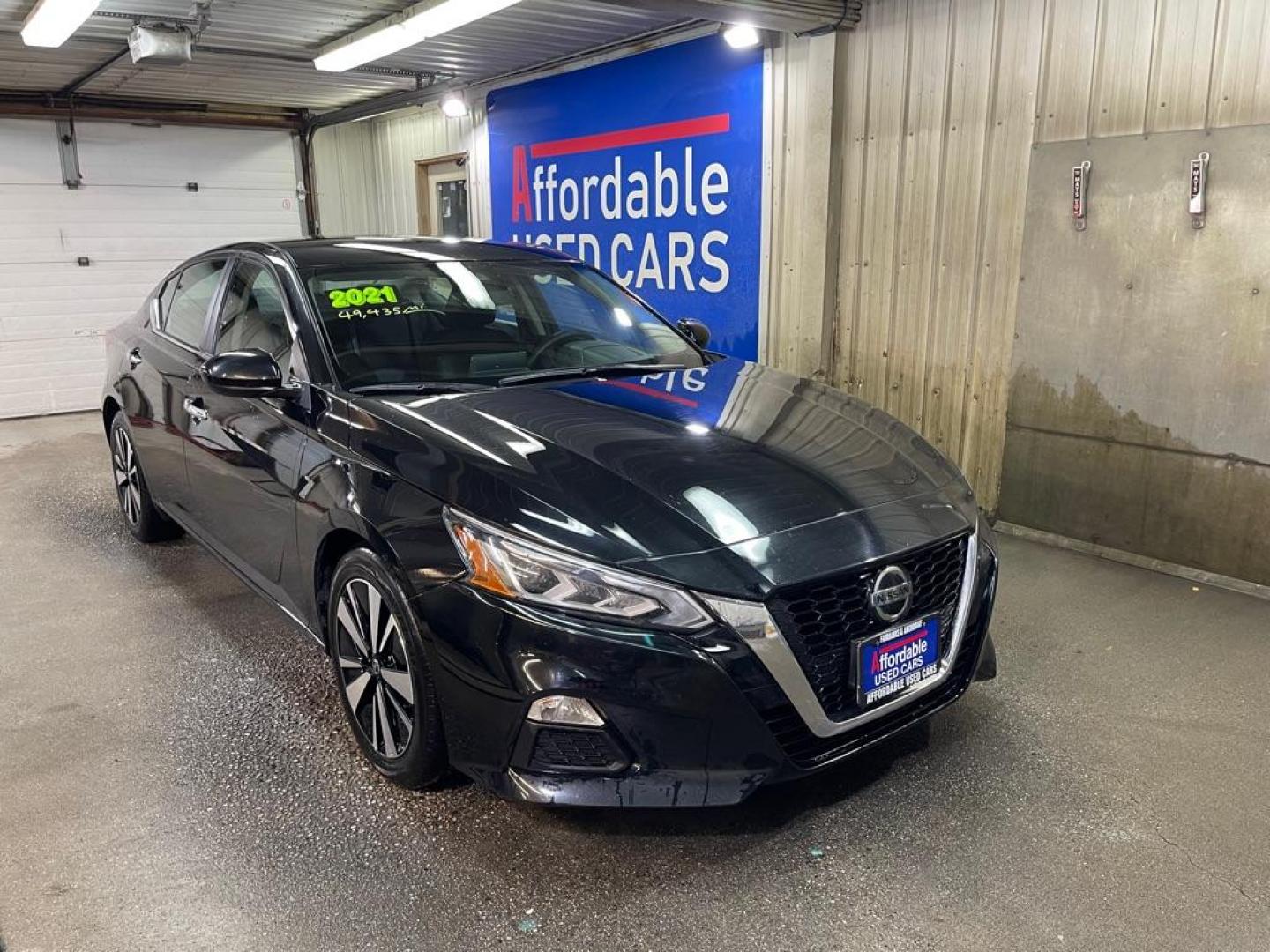 2021 BLACK NISSAN ALTIMA SV (1N4BL4DV0MN) with an 2.5L engine, Continuously Variable transmission, located at 2525 S. Cushman, Fairbanks, AK, 99701, (907) 452-5707, 64.824036, -147.712311 - Photo#0