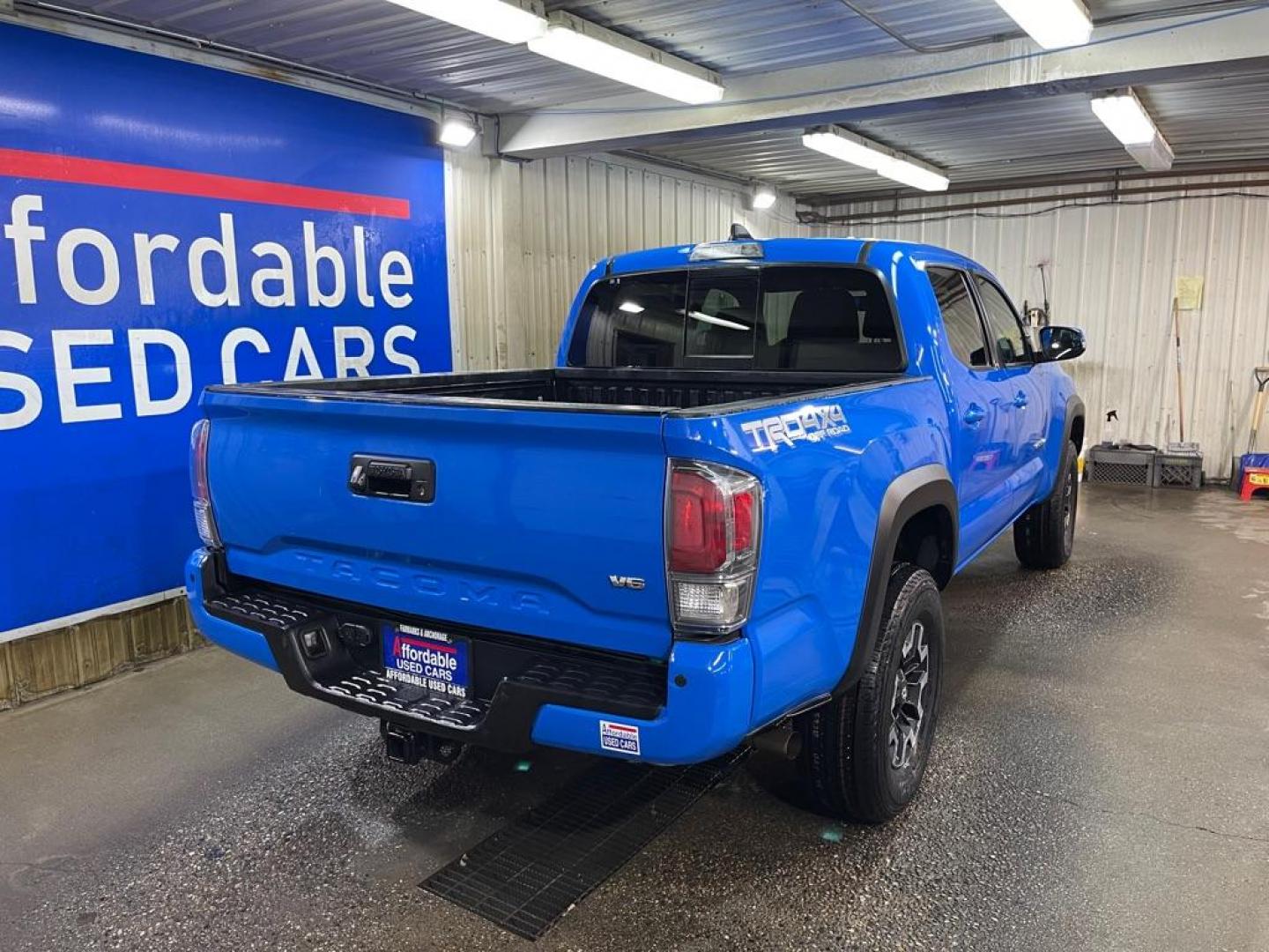 2021 BLUE TOYOTA TACOMA DOUBLE CAB (3TMCZ5AN2MM) with an 3.5L engine, Automatic transmission, located at 2525 S. Cushman, Fairbanks, AK, 99701, (907) 452-5707, 64.824036, -147.712311 - Photo#2