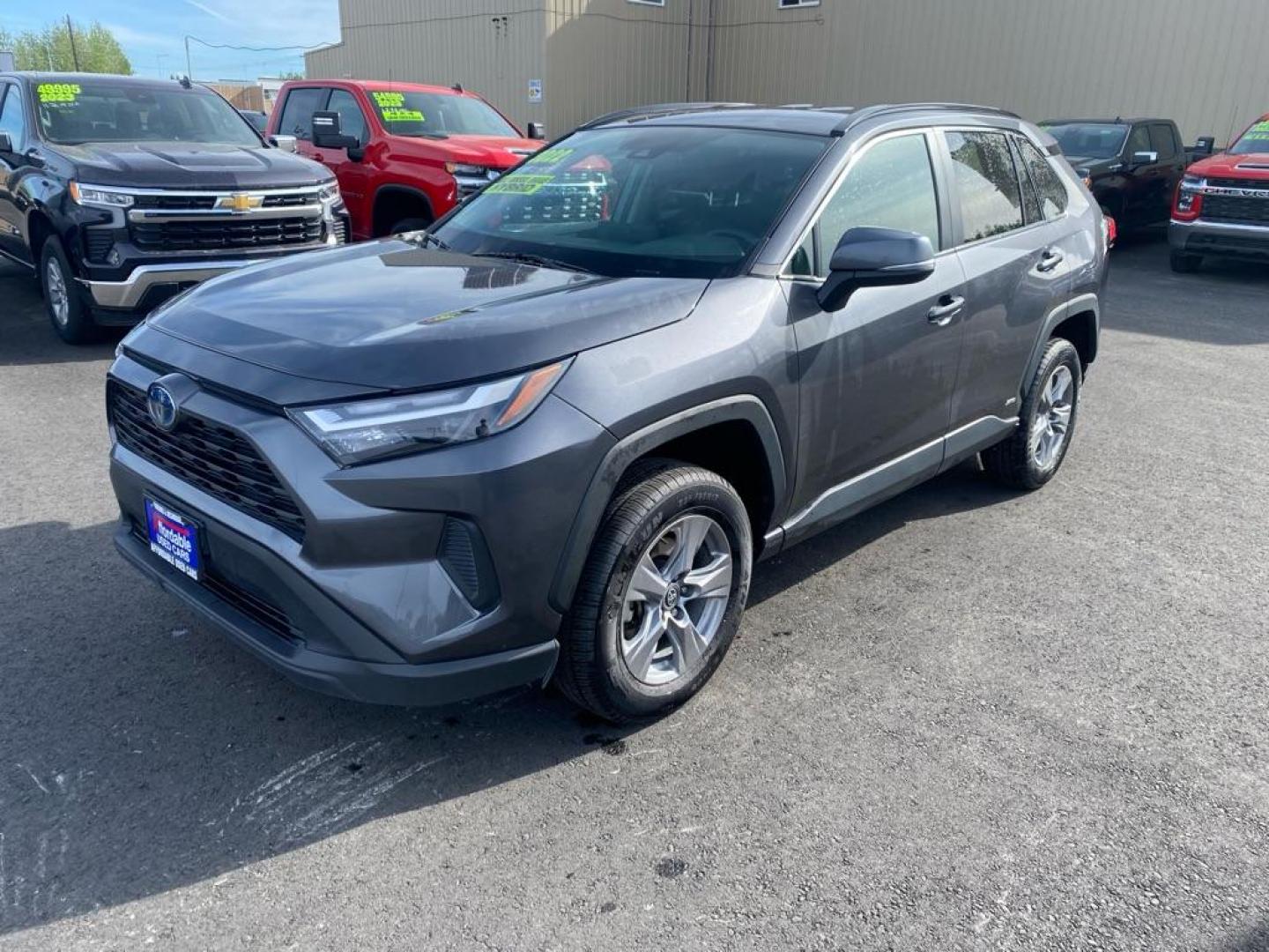 2022 GRAY TOYOTA RAV4 XLE HYBRID XLE (4T3RWRFV9NU) with an 2.5L engine, Continuously Variable transmission, located at 2525 S. Cushman, Fairbanks, AK, 99701, (907) 452-5707, 64.824036, -147.712311 - Photo#0