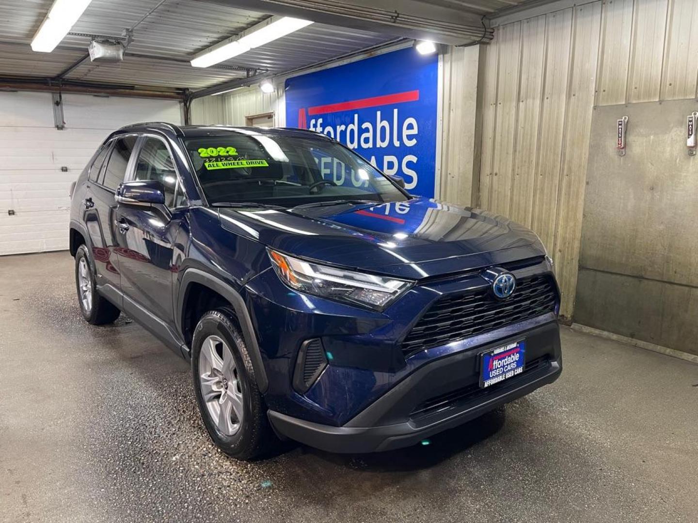 2022 BLUE TOYOTA RAV4 XLE HYBRID XLE (4T3RWRFV7NU) with an 2.5L engine, Continuously Variable transmission, located at 2525 S. Cushman, Fairbanks, AK, 99701, (907) 452-5707, 64.824036, -147.712311 - Photo#0