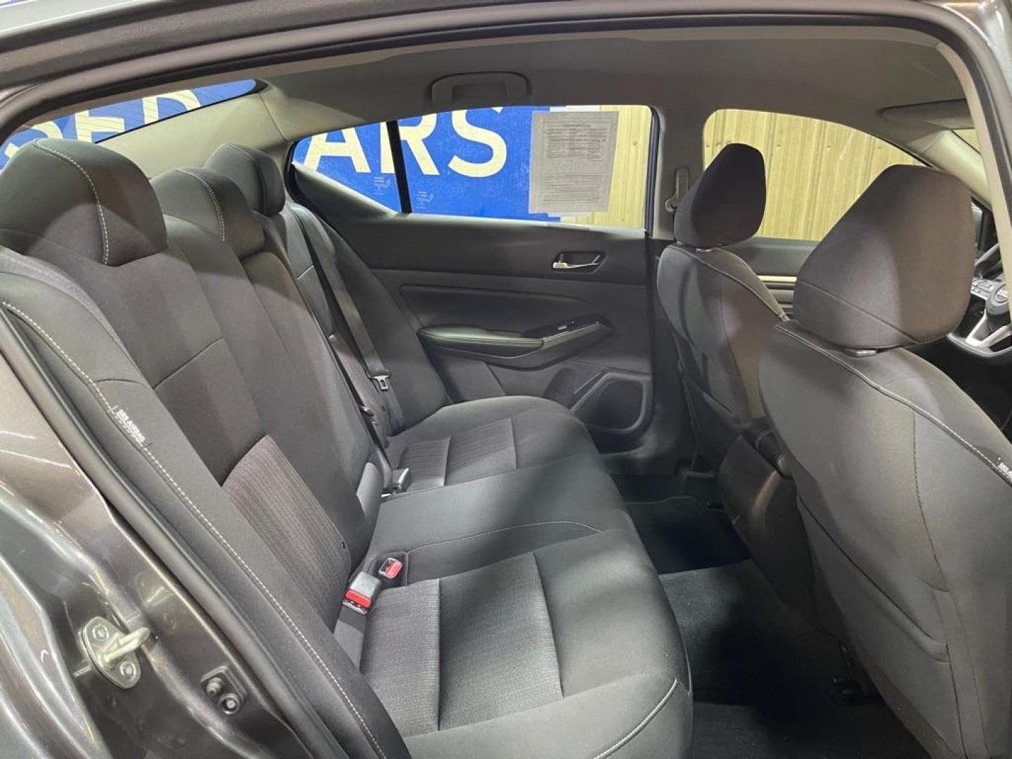 2021 GRAY NISSAN ALTIMA SV (1N4BL4DV0MN) with an 2.5L engine, Continuously Variable transmission, located at 2525 S. Cushman, Fairbanks, AK, 99701, (907) 452-5707, 64.824036, -147.712311 - Photo#4