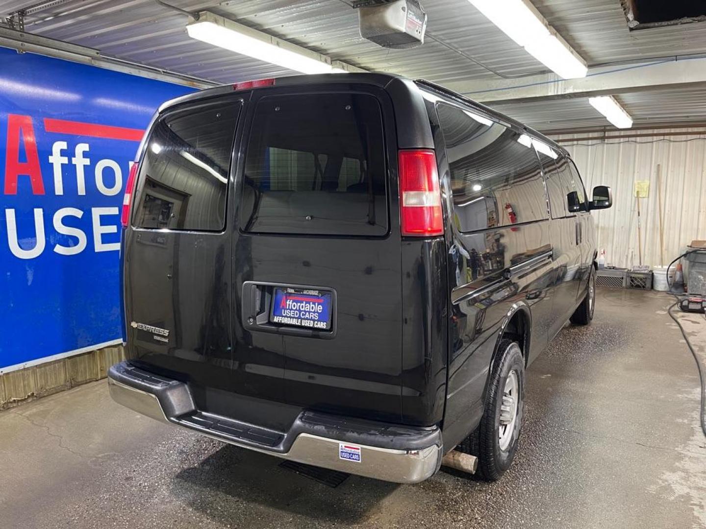 2013 BLACK CHEVROLET EXPRESS G3500 LT (1GAZG1FA1D1) with an 4.8L engine, Automatic transmission, located at 2525 S. Cushman, Fairbanks, AK, 99701, (907) 452-5707, 64.824036, -147.712311 - Photo#2