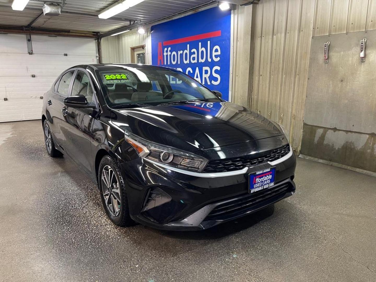 2022 BLACK KIA FORTE FE (3KPF24ADXNE) with an 2.0L engine, Continuously Variable transmission, located at 2525 S. Cushman, Fairbanks, AK, 99701, (907) 452-5707, 64.824036, -147.712311 - Photo#0