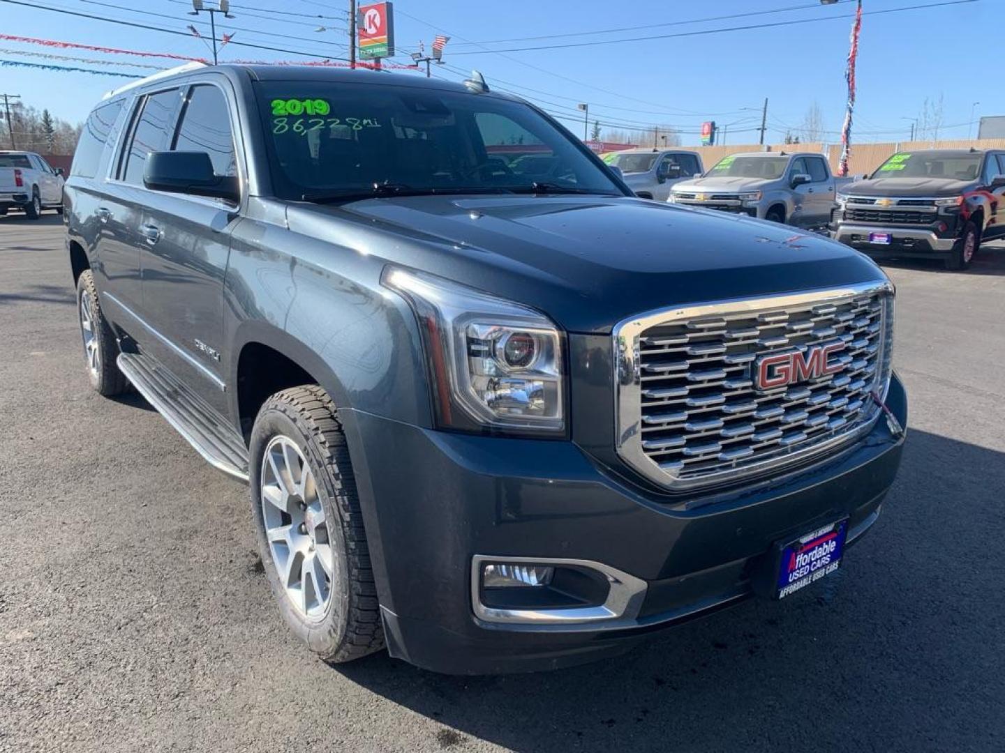 2019 GRAY GMC YUKON XL DENALI (1GKS2HKJ3KR) with an 6.2L engine, Automatic transmission, located at 2525 S. Cushman, Fairbanks, AK, 99701, (907) 452-5707, 64.824036, -147.712311 - Photo#0