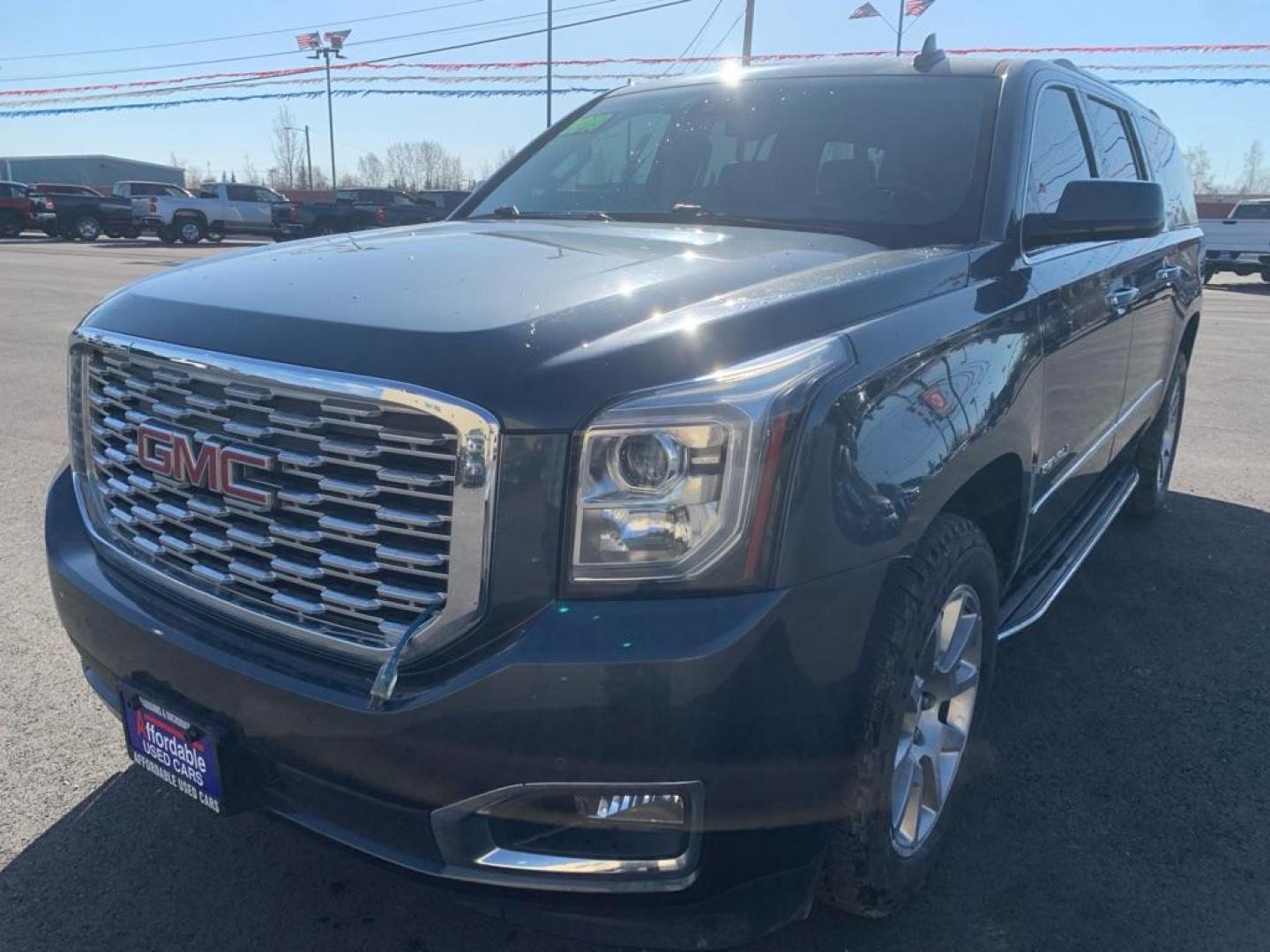 2019 GRAY GMC YUKON XL DENALI (1GKS2HKJ3KR) with an 6.2L engine, Automatic transmission, located at 2525 S. Cushman, Fairbanks, AK, 99701, (907) 452-5707, 64.824036, -147.712311 - Photo#1