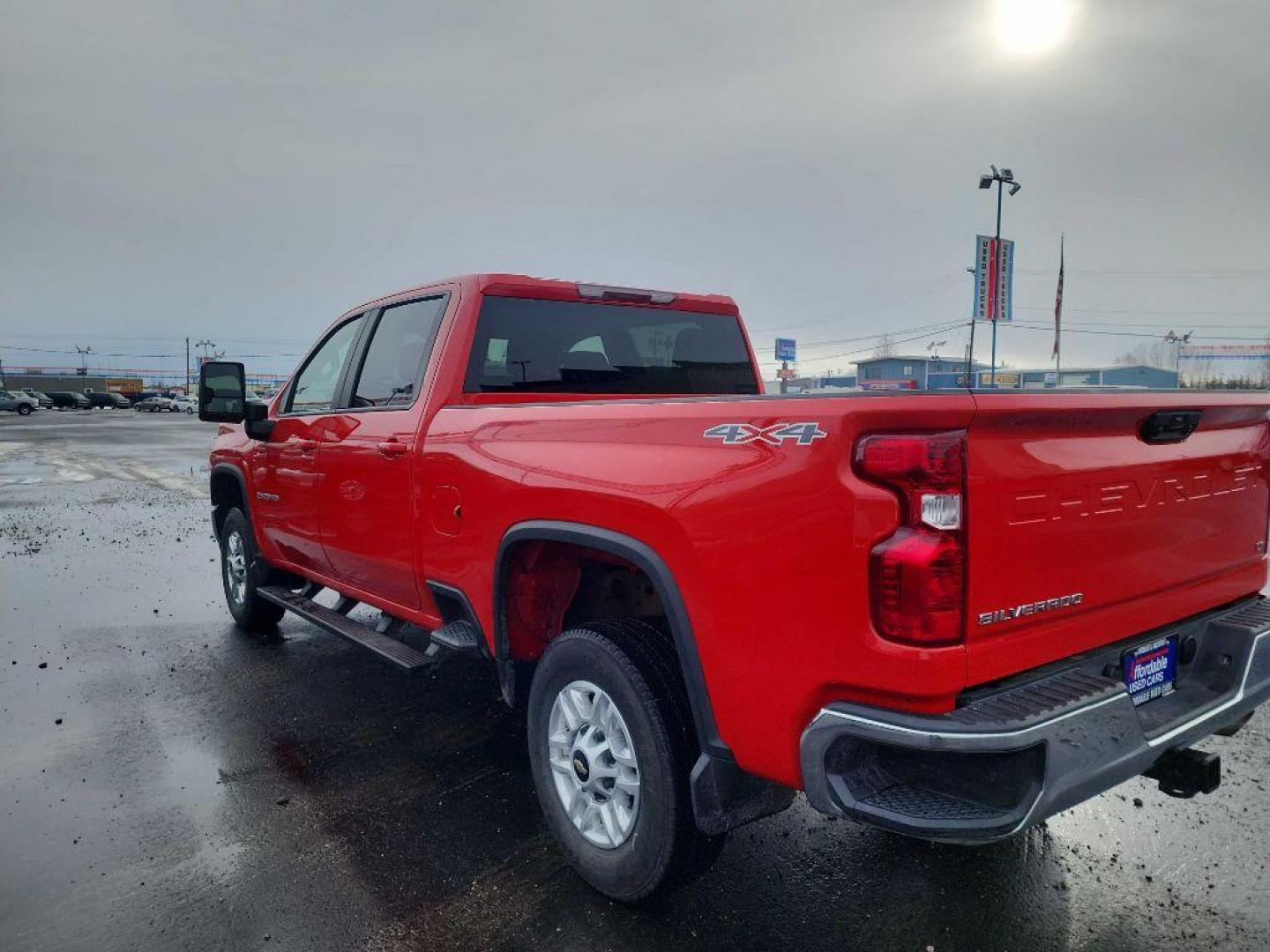 2023 RED CHEVROLET SILVERADO 2500 HEAVY DUTY LT (2GC4YNE72P1) with an 6.6L engine, Automatic transmission, located at 2525 S. Cushman, Fairbanks, AK, 99701, (907) 452-5707, 64.824036, -147.712311 - Photo#4