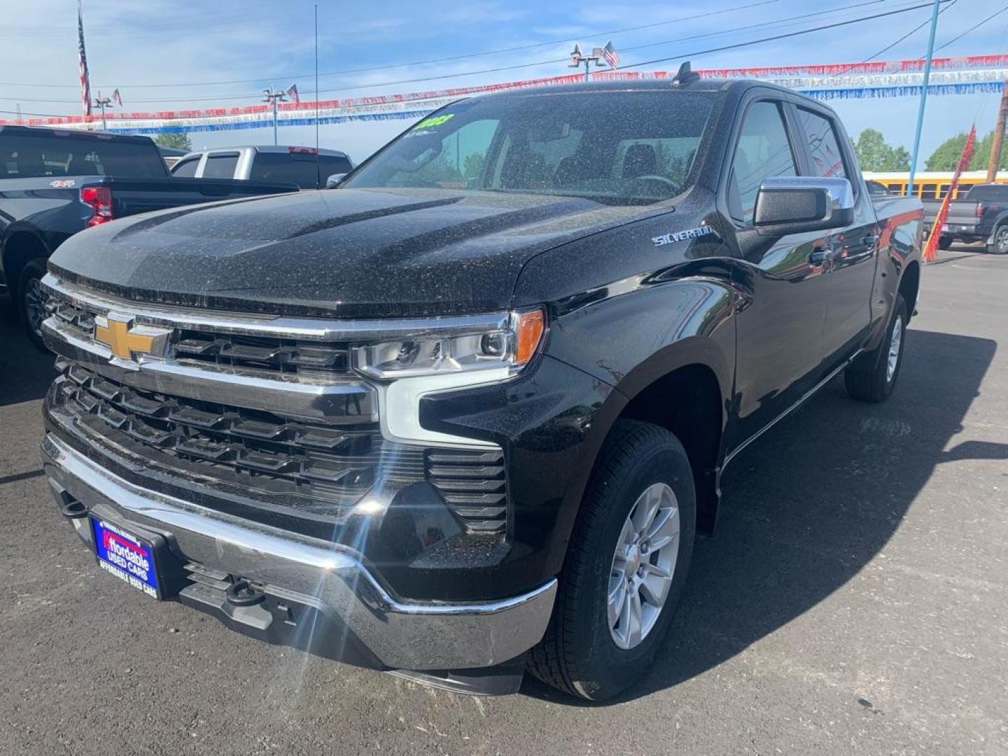 2023 BLACK CHEVROLET SILVERADO 1500 LT (3GCUDDED4PG) with an 5.3L engine, Automatic transmission, located at 2525 S. Cushman, Fairbanks, AK, 99701, (907) 452-5707, 64.824036, -147.712311 - Photo#0