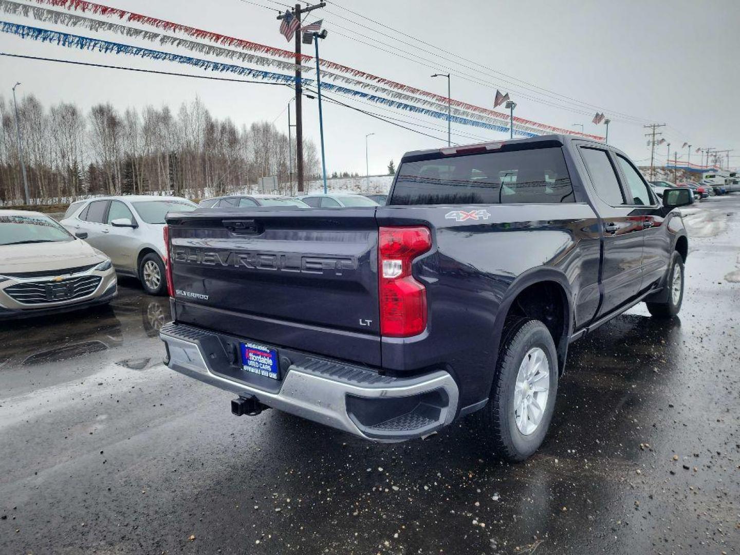 2023 BLACK CHEVROLET SILVERADO 1500 LT (3GCUDDEDXPG) with an 5.3L engine, Automatic transmission, located at 2525 S. Cushman, Fairbanks, AK, 99701, (907) 452-5707, 64.824036, -147.712311 - Photo#2