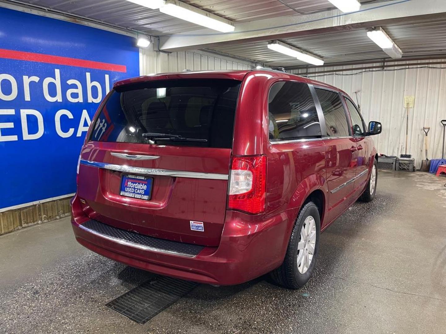 2014 RED CHRYSLER TOWN and COUNTRY TOURING (2C4RC1BG8ER) with an 3.6L engine, Automatic transmission, located at 2525 S. Cushman, Fairbanks, AK, 99701, (907) 452-5707, 64.824036, -147.712311 - Photo#2