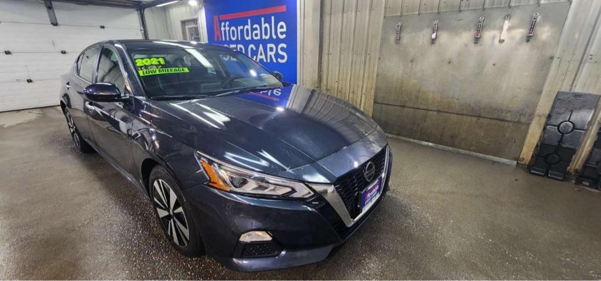 2021 BLUE NISSAN ALTIMA SV (1N4BL4DV4MN) with an 2.5L engine, Continuously Variable transmission, located at 2525 S. Cushman, Fairbanks, AK, 99701, (907) 452-5707, 64.824036, -147.712311 - Photo#0