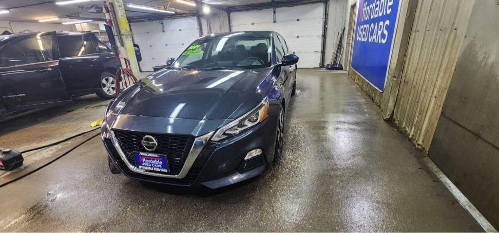 2021 BLUE NISSAN ALTIMA SV (1N4BL4DV4MN) with an 2.5L engine, Continuously Variable transmission, located at 2525 S. Cushman, Fairbanks, AK, 99701, (907) 452-5707, 64.824036, -147.712311 - Photo#1