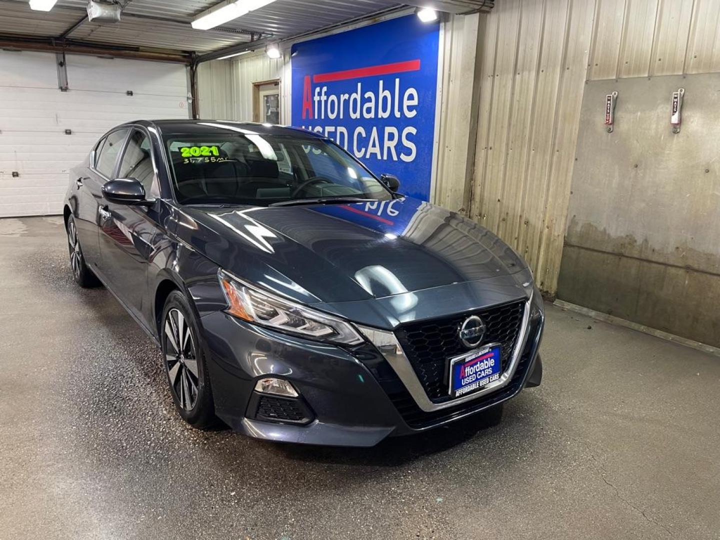 2021 BLUE NISSAN ALTIMA SV (1N4BL4DVXMN) with an 2.5L engine, Continuously Variable transmission, located at 2525 S. Cushman, Fairbanks, AK, 99701, (907) 452-5707, 64.824036, -147.712311 - Photo#0