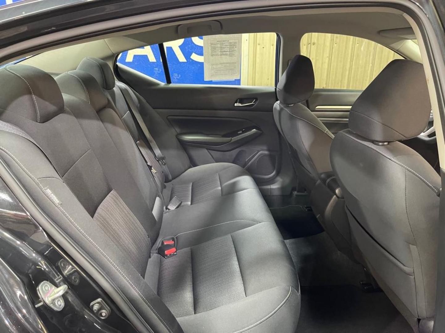 2021 BLUE NISSAN ALTIMA SV (1N4BL4DVXMN) with an 2.5L engine, Continuously Variable transmission, located at 2525 S. Cushman, Fairbanks, AK, 99701, (907) 452-5707, 64.824036, -147.712311 - Photo#4