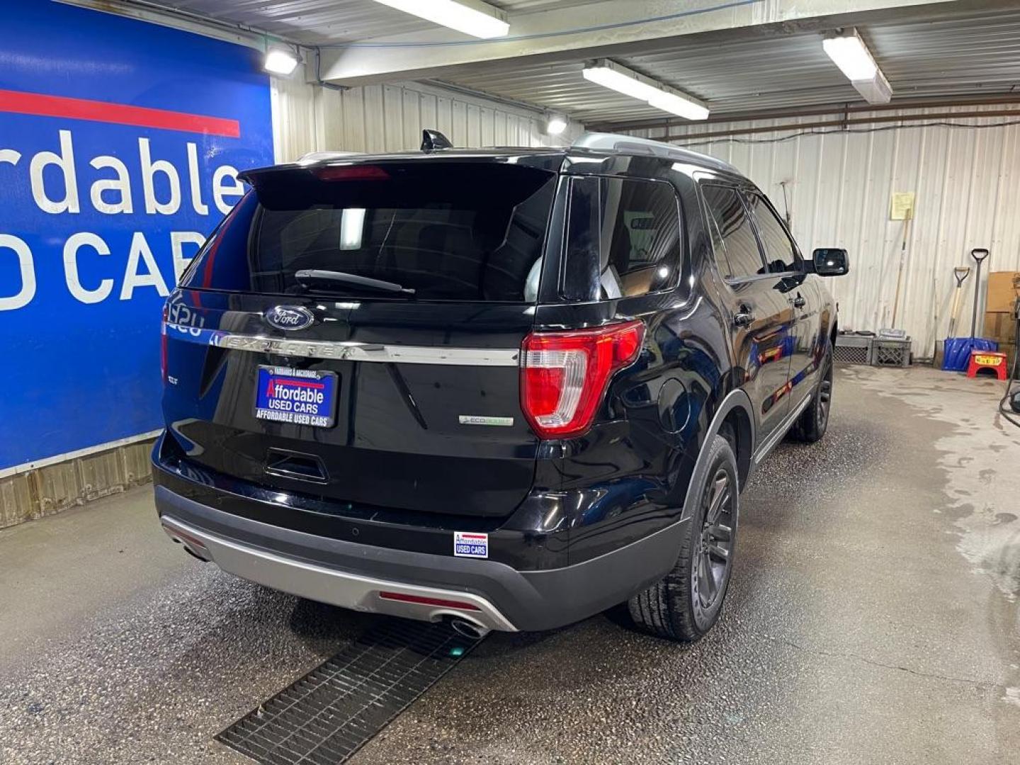 2016 BLACK FORD EXPLORER XLT (1FM5K7DHXGG) with an 2.3L engine, Automatic transmission, located at 2525 S. Cushman, Fairbanks, AK, 99701, (907) 452-5707, 64.824036, -147.712311 - Photo#2