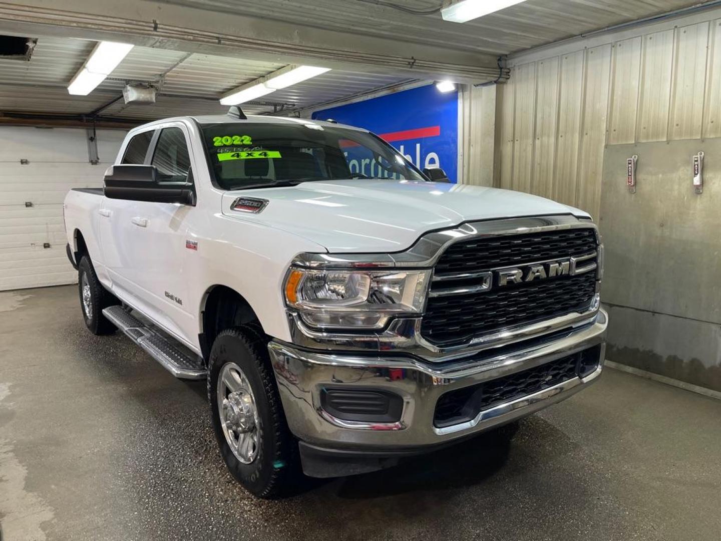 2022 WHITE RAM 2500 BIG HORN/LONE STAR (3C6UR5DJ8NG) with an 6.4L engine, Automatic transmission, located at 2525 S. Cushman, Fairbanks, AK, 99701, (907) 452-5707, 64.824036, -147.712311 - Photo#0