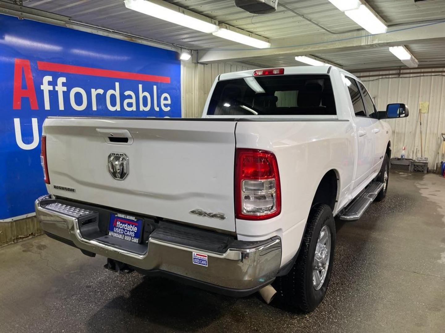 2022 WHITE RAM 2500 BIG HORN/LONE STAR (3C6UR5DJ8NG) with an 6.4L engine, Automatic transmission, located at 2525 S. Cushman, Fairbanks, AK, 99701, (907) 452-5707, 64.824036, -147.712311 - Photo#2