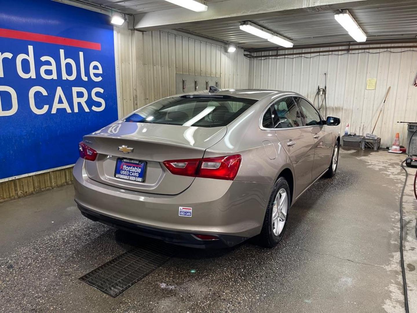 2022 SILVER CHEVROLET MALIBU LS (1G1ZB5ST1NF) with an 1.5L engine, Continuously Variable transmission, located at 2525 S. Cushman, Fairbanks, AK, 99701, (907) 452-5707, 64.824036, -147.712311 - Photo#2