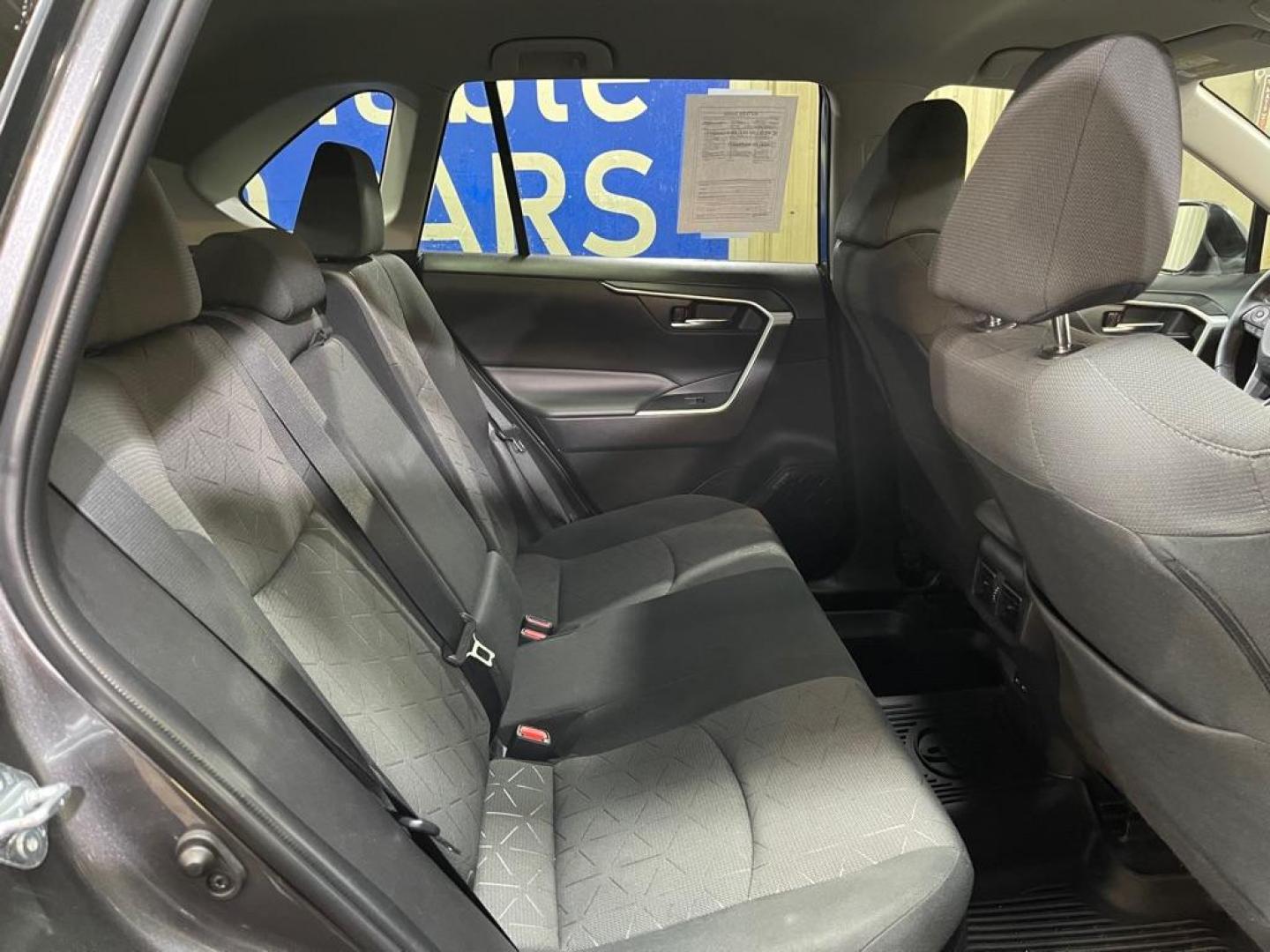 2022 GRAY TOYOTA RAV4 XLE HYBRID XLE (4T3RWRFV4NU) with an 2.5L engine, Continuously Variable transmission, located at 2525 S. Cushman, Fairbanks, AK, 99701, (907) 452-5707, 64.824036, -147.712311 - Photo#4