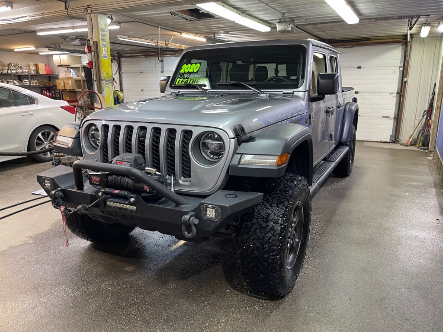 2020 GRAY JEEP GLADIATOR LAUNCH EDITION (1C6JJTBG6LL) with an 3.6L engine, Automatic transmission, located at 2525 S. Cushman, Fairbanks, AK, 99701, (907) 452-5707, 64.824036, -147.712311- Photo#1