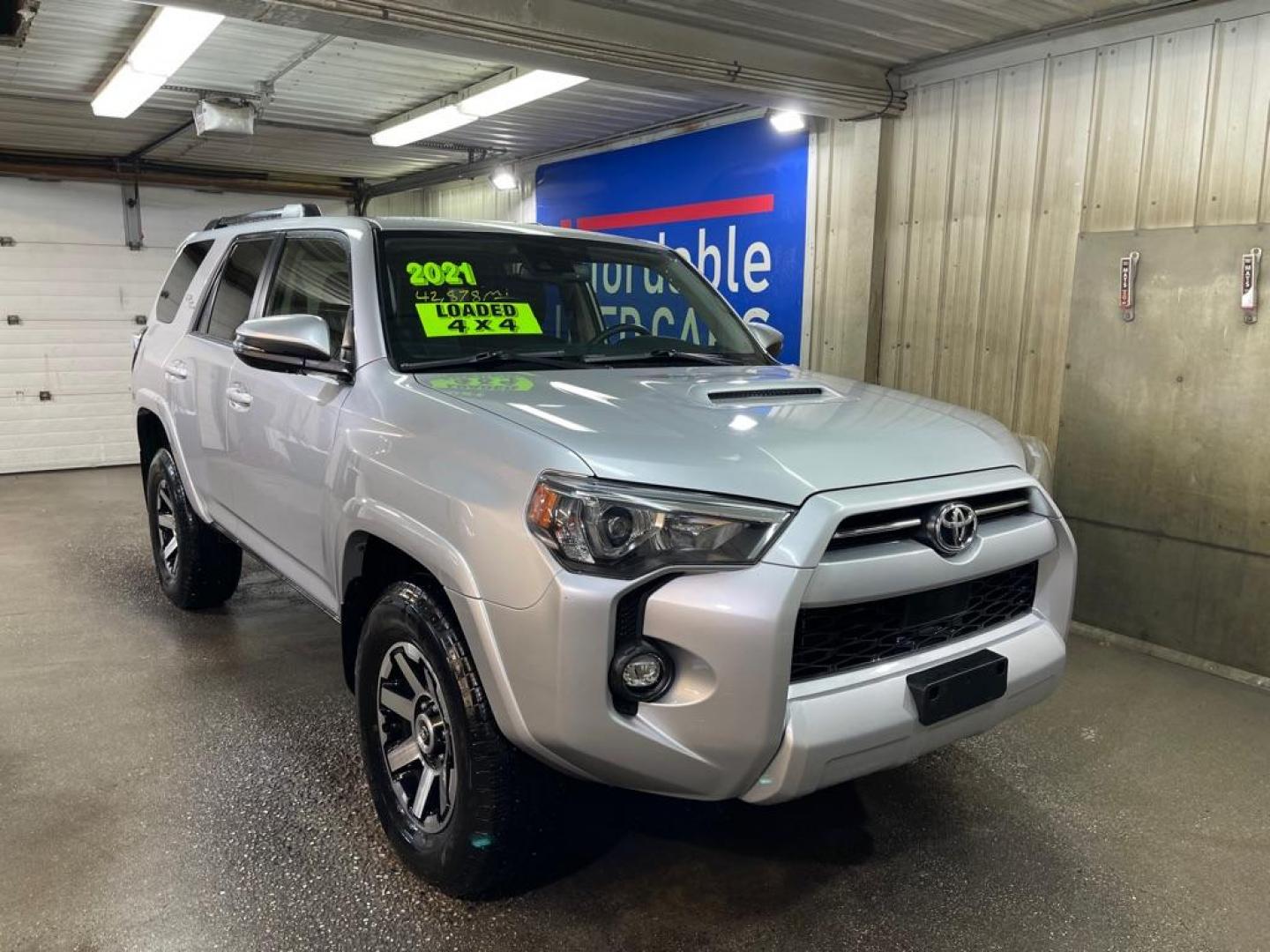 2021 SILVER TOYOTA 4RUNNER TRD SR5 PREMIUM (JTERU5JR1M5) with an 4.0L engine, Automatic transmission, located at 2525 S. Cushman, Fairbanks, AK, 99701, (907) 452-5707, 64.824036, -147.712311 - Photo#0