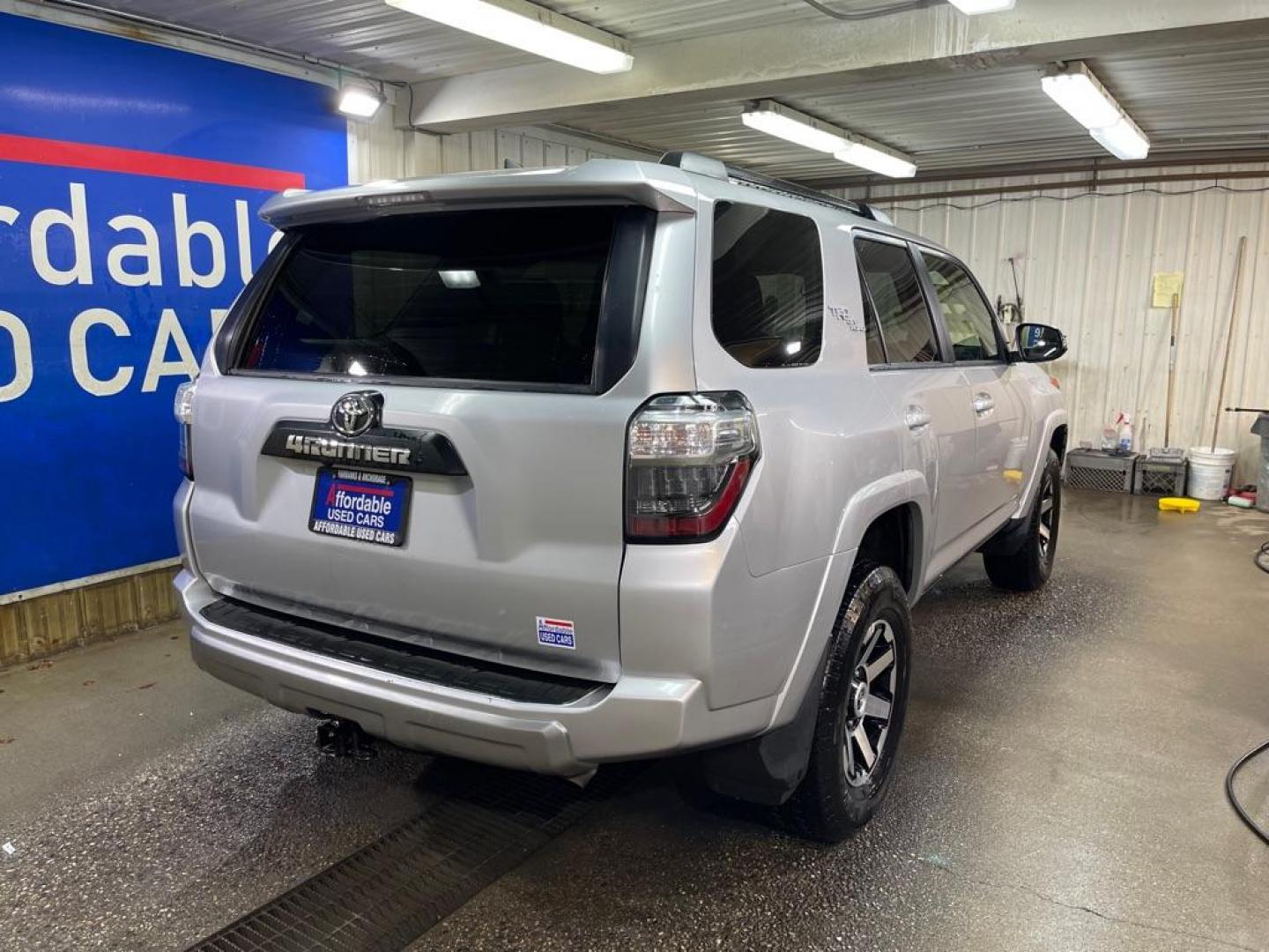 2021 SILVER TOYOTA 4RUNNER TRD SR5 PREMIUM (JTERU5JR1M5) with an 4.0L engine, Automatic transmission, located at 2525 S. Cushman, Fairbanks, AK, 99701, (907) 452-5707, 64.824036, -147.712311 - Photo#2