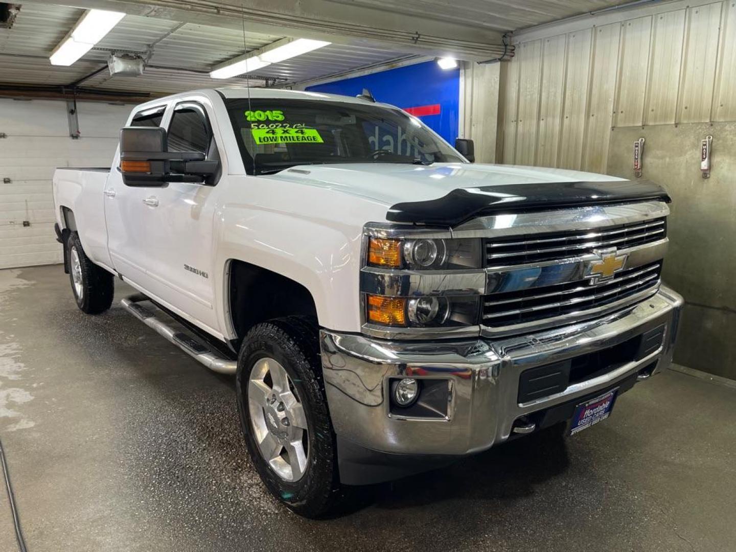 2015 WHITE CHEVROLET SILVERADO 3500 LT (1GC4KZCG1FF) with an 6.0L engine, Automatic transmission, located at 2525 S. Cushman, Fairbanks, AK, 99701, (907) 452-5707, 64.824036, -147.712311 - Photo#0