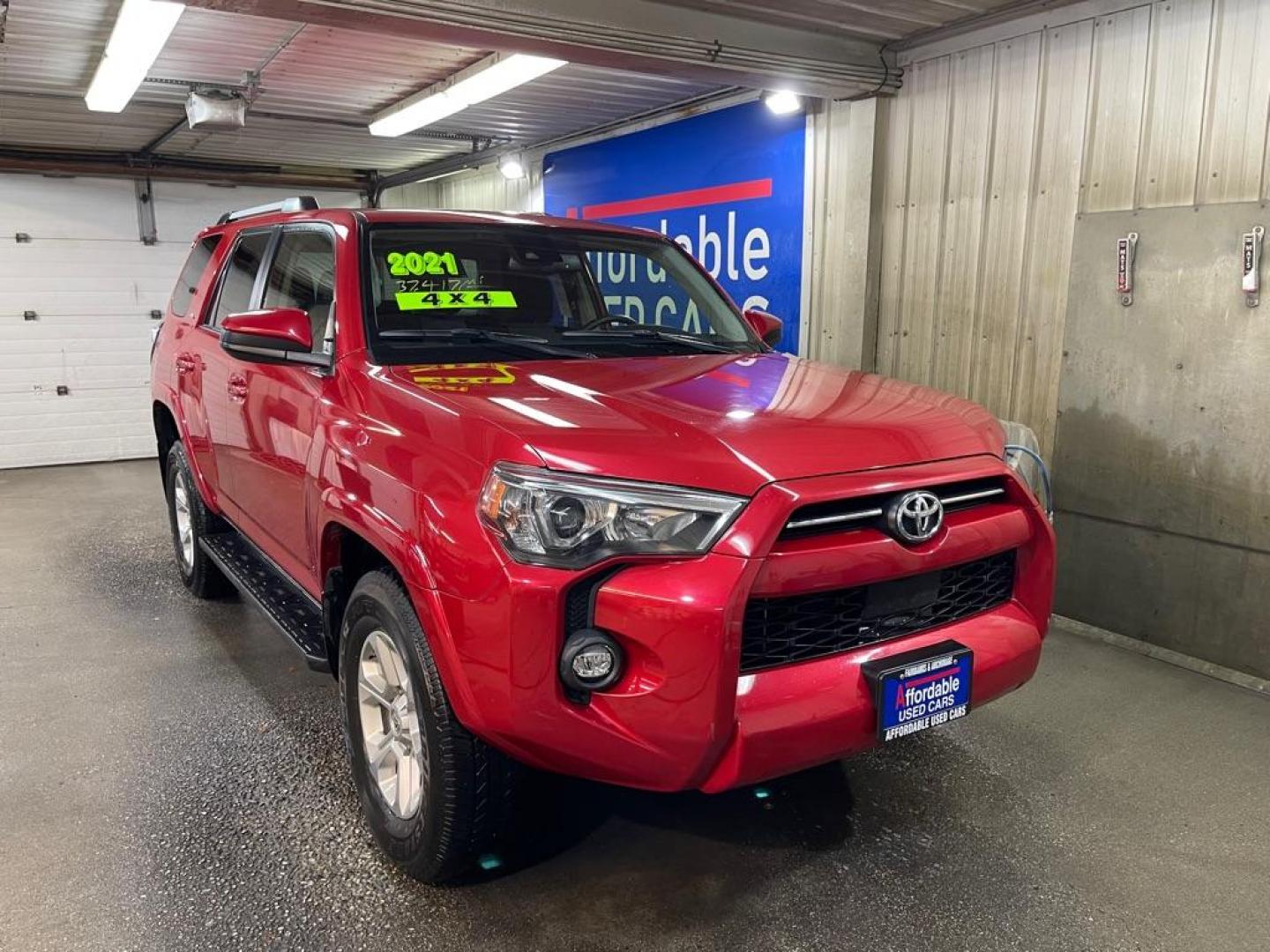 2021 RED TOYOTA 4RUNNER SR5 SR5/SR5 PREMIUM (JTEMU5JR4M5) with an 4.0L engine, Automatic transmission, located at 2525 S. Cushman, Fairbanks, AK, 99701, (907) 452-5707, 64.824036, -147.712311 - Photo#0