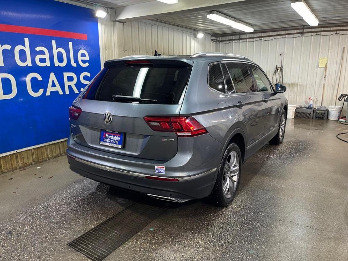 2021 GRAY VOLKSWAGEN TIGUAN SEL SEL (3VV2B7AXXMM) with an 2.0L engine, Automatic transmission, located at 2525 S. Cushman, Fairbanks, AK, 99701, (907) 452-5707, 64.824036, -147.712311 - Photo#2