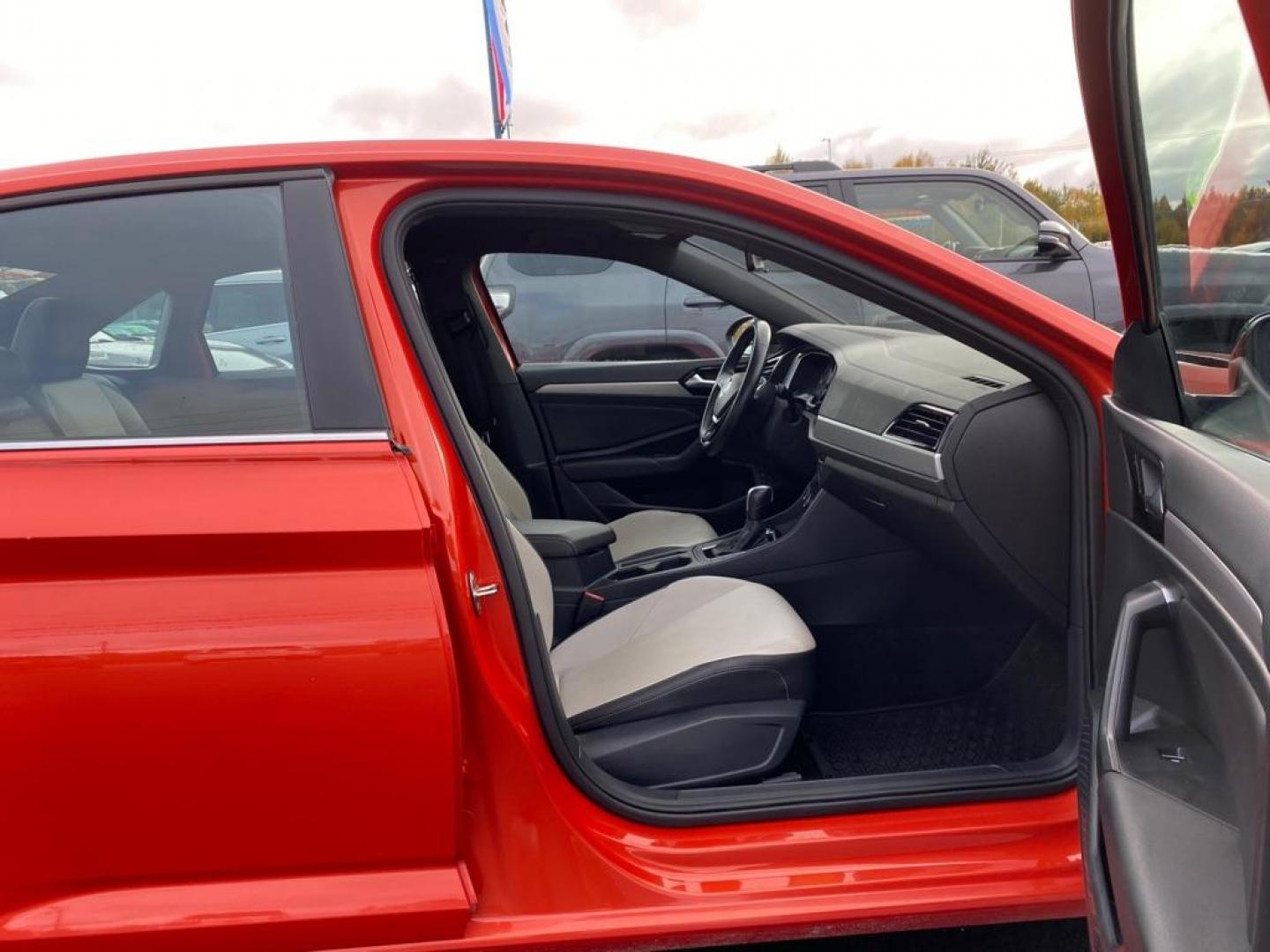 2021 ORANGE VOLKSWAGEN JETTA R-LINE (3VWC57BUXMM) with an 1.4L engine, Automatic transmission, located at 2525 S. Cushman, Fairbanks, AK, 99701, (907) 452-5707, 64.824036, -147.712311 - Photo#4