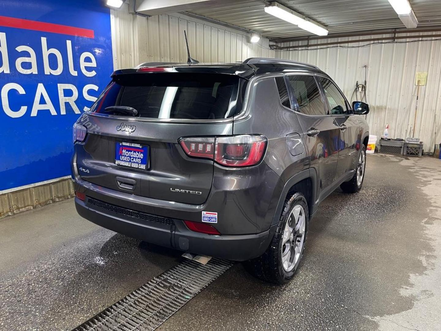 2019 RED JEEP CHEROKEE LATITUDE (1C4PJMCB2KD) with an 2.4L engine, Automatic transmission, located at 2525 S. Cushman, Fairbanks, AK, 99701, (907) 452-5707, 64.824036, -147.712311 - Photo#7