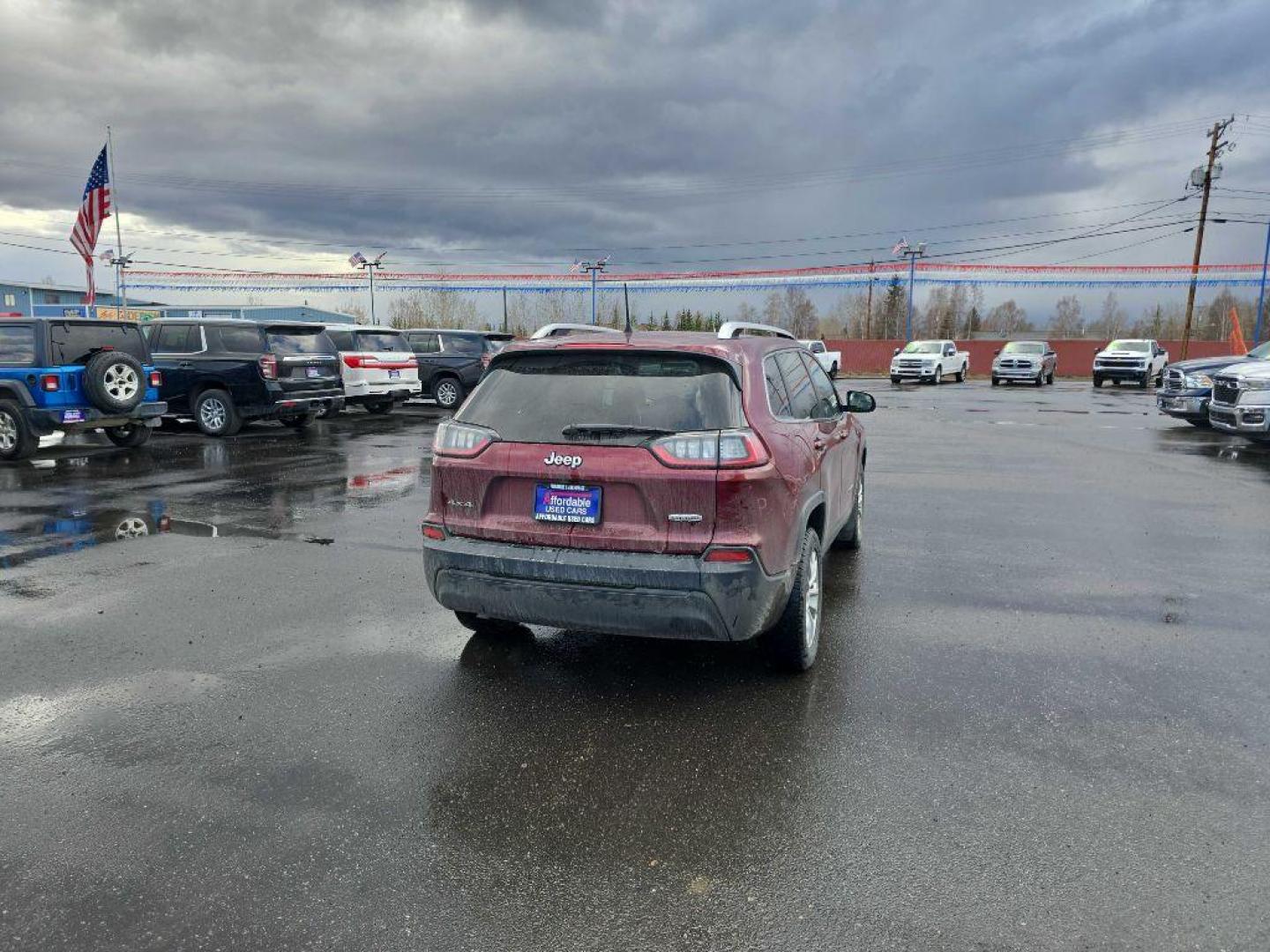 2019 RED JEEP CHEROKEE LATITUDE (1C4PJMCB2KD) with an 2.4L engine, Automatic transmission, located at 2525 S. Cushman, Fairbanks, AK, 99701, (907) 452-5707, 64.824036, -147.712311 - Photo#0