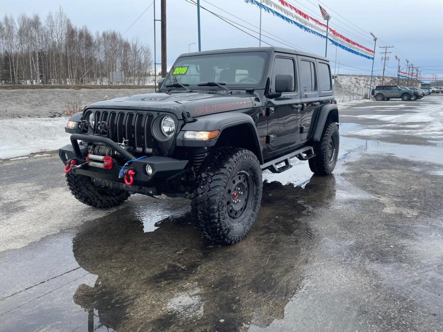 2019 BLACK JEEP WRANGLER UNLIMI RUBICON (1C4HJXFN9KW) with an 2.0L engine, Automatic transmission, located at 2525 S. Cushman, Fairbanks, AK, 99701, (907) 452-5707, 64.824036, -147.712311 - Photo#1