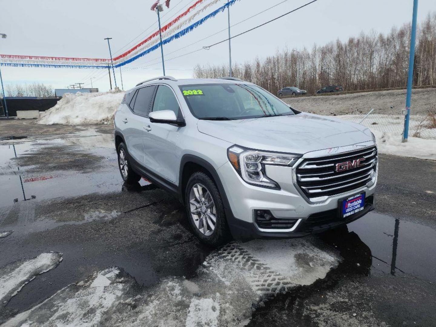 2022 SILVER GMC TERRAIN SLT (3GKALVEV0NL) with an 1.5L engine, Automatic transmission, located at 2525 S. Cushman, Fairbanks, AK, 99701, (907) 452-5707, 64.824036, -147.712311 - Photo#1