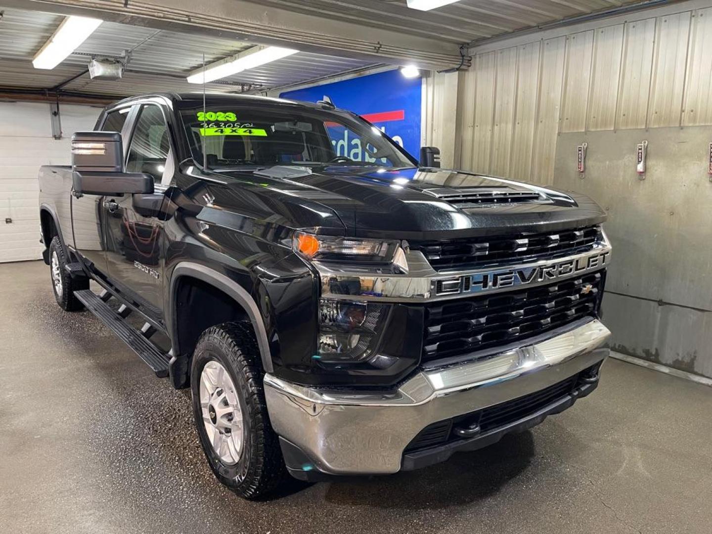 2023 BLACK CHEVROLET SILVERADO 2500 HEAVY DUTY LT (1GC4YNE70PF) with an 6.6L engine, Automatic transmission, located at 2525 S. Cushman, Fairbanks, AK, 99701, (907) 452-5707, 64.824036, -147.712311 - Photo#0