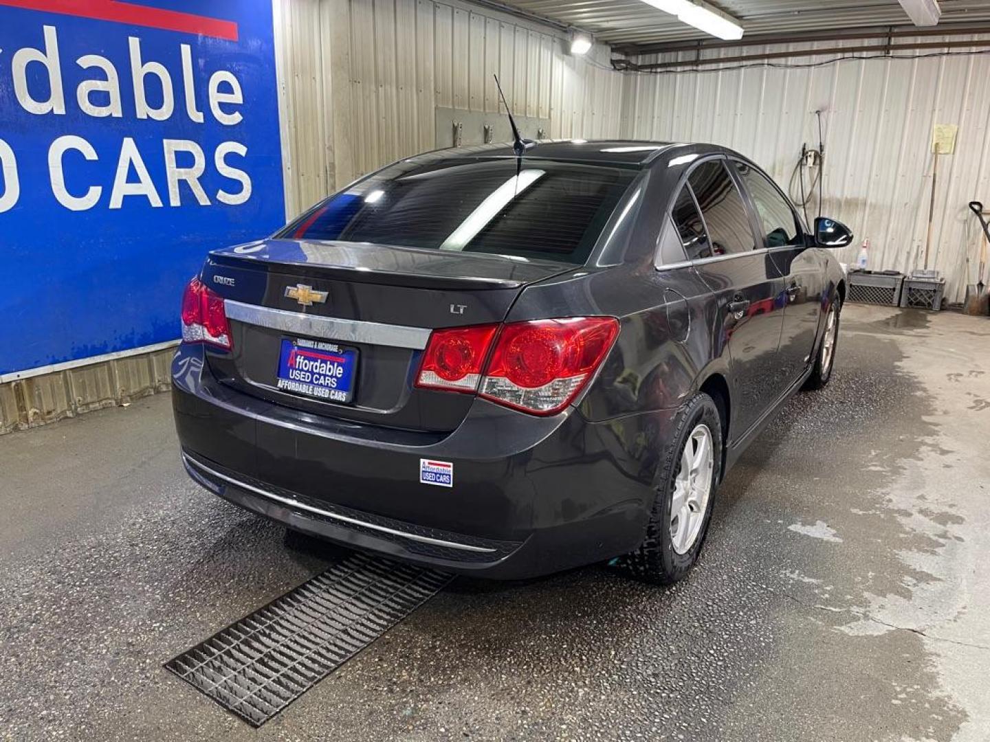 2014 GRAY CHEVROLET CRUZE LT (1G1PC5SB8E7) with an 1.4L engine, Automatic transmission, located at 2525 S. Cushman, Fairbanks, AK, 99701, (907) 452-5707, 64.824036, -147.712311 - Photo#2