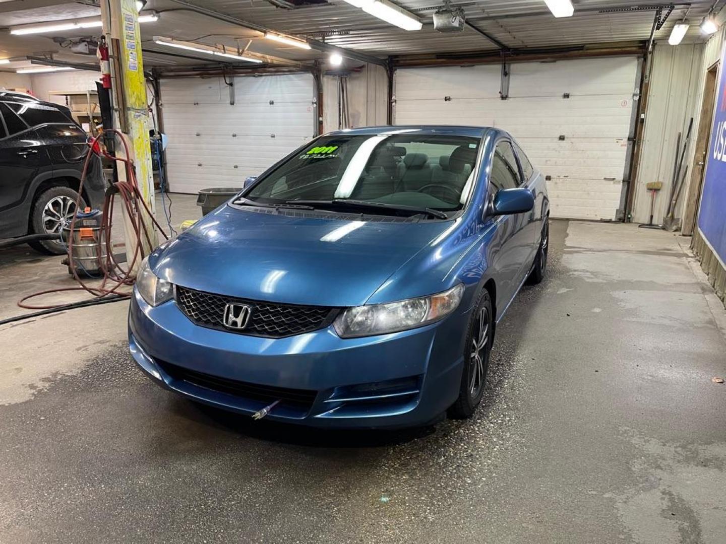 2011 BLUE HONDA CIVIC LX (2HGFG1B60BH) with an 1.8L engine, Automatic transmission, located at 2525 S. Cushman, Fairbanks, AK, 99701, (907) 452-5707, 64.824036, -147.712311 - Photo#1