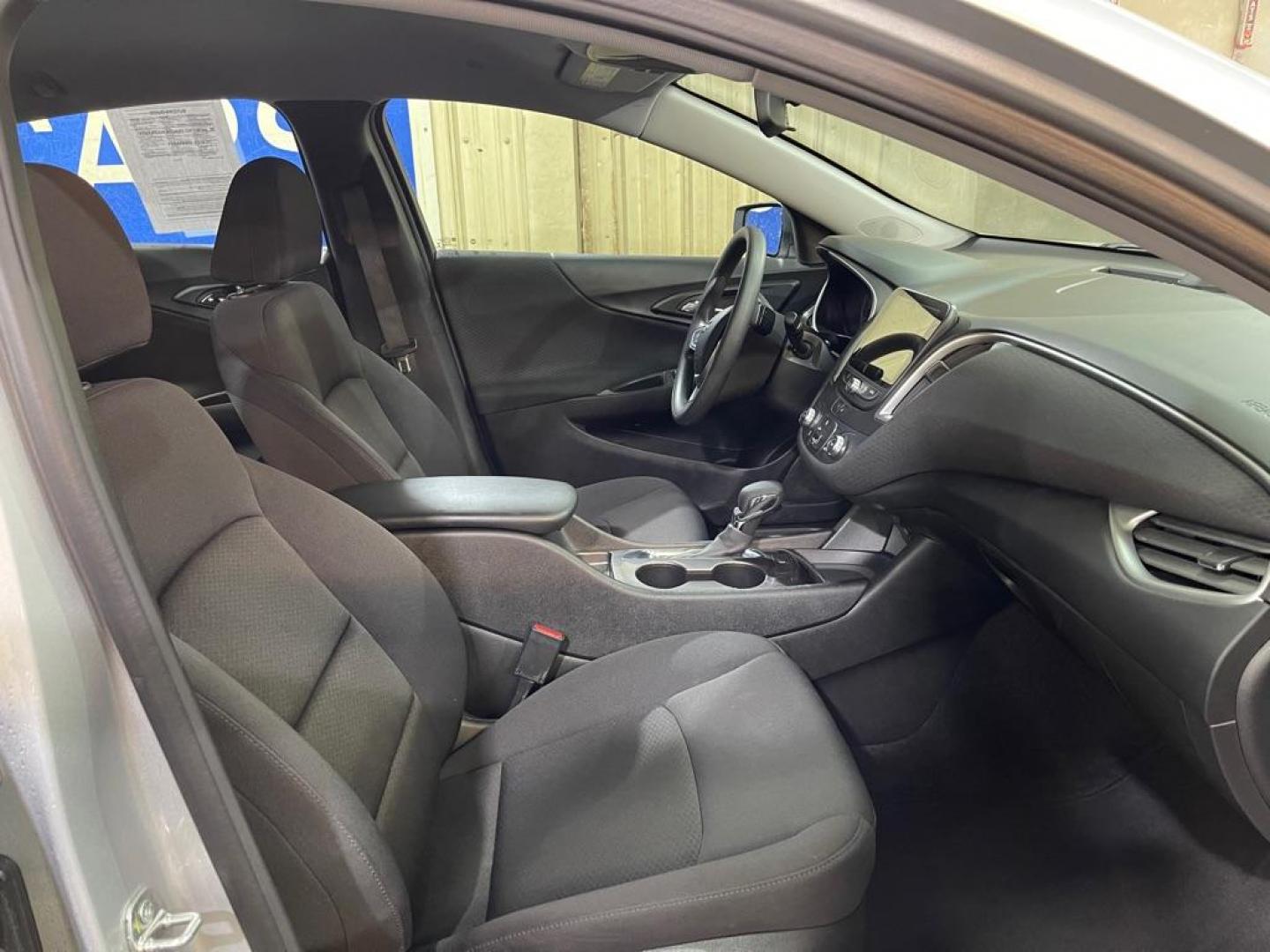 2022 SILVER CHEVROLET MALIBU LS (1G1ZB5ST1NF) with an 1.5L engine, Continuously Variable transmission, located at 2525 S. Cushman, Fairbanks, AK, 99701, (907) 452-5707, 64.824036, -147.712311 - Photo#3