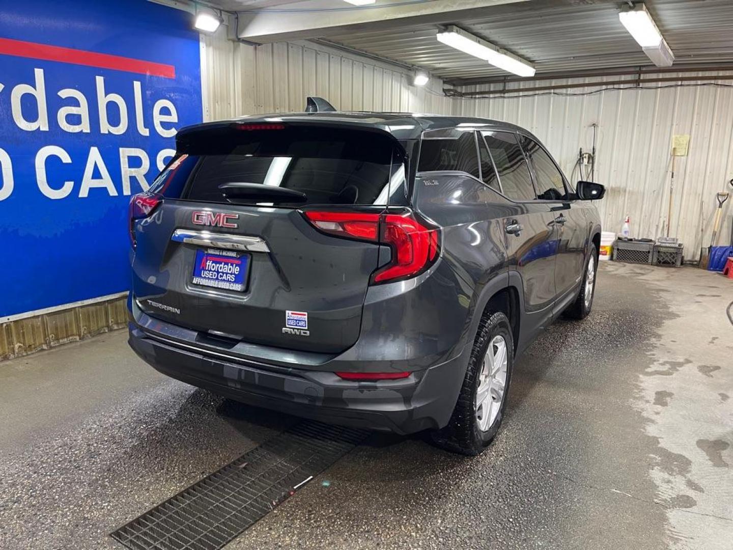 2019 GRAY GMC TERRAIN SLE (3GKALTEV7KL) with an 1.5L engine, Automatic transmission, located at 2525 S. Cushman, Fairbanks, AK, 99701, (907) 452-5707, 64.824036, -147.712311 - Photo#2